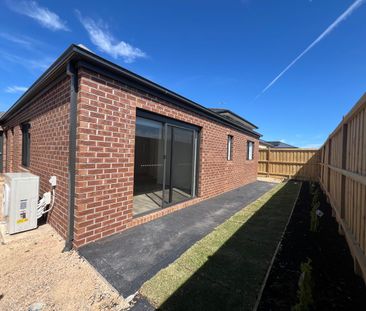 🌟 Modern 4-Bedroom Share House – All Rooms with Private Ensuite | A... - Photo 2