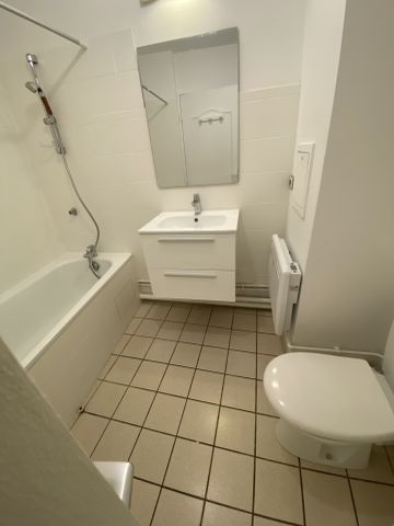 Location Appartement 1 pièce 29m² ST GERMAIN EN LAYE 78100 - Photo 2