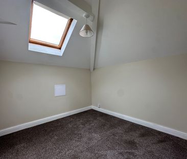 4 Bed Semi-Detached House, Arthington Place, LS10 - Photo 5
