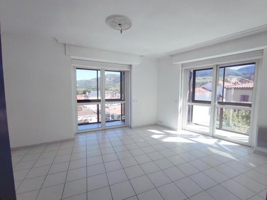 Location Appartement 3 pièces 59m² MILLAU 12100 - Photo 1