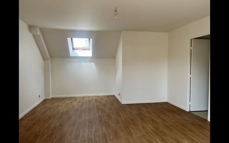 Location Maison 2 pièces 49 m² Pouligny-Notre-Dame - Photo 2