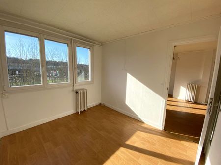 Location Appartement 4 pièces 75m² - Photo 4