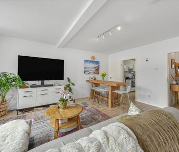 3 bedroom townhouse to rent - Photo 3
