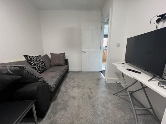 5 bedroom house share to rent - Photo 1