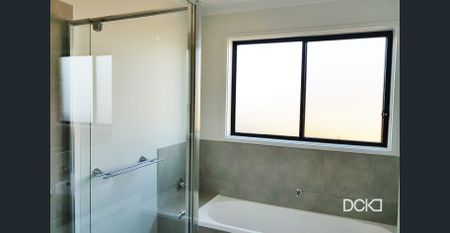 Neat As A Pin! - Photo 4