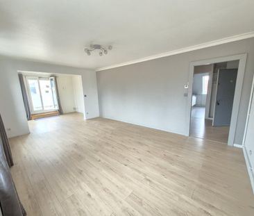 Location Appartement 3 pièces 82m² ST OMER 62500 - Photo 3
