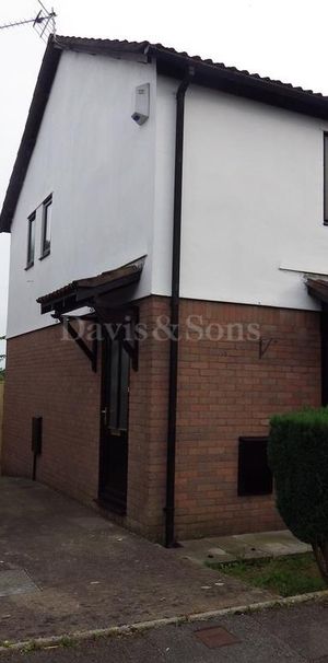2 bedroom semi-detached house to rent - Photo 2