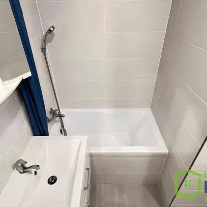 Pronájem bytu 1+kk 28 m - Photo 1