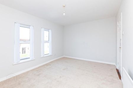 219 Connsbrook Avenue, Belfast, BT4 1JZ - Photo 4