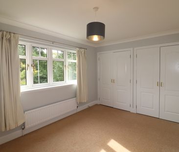 4 bedroom detached house to rent - Photo 5