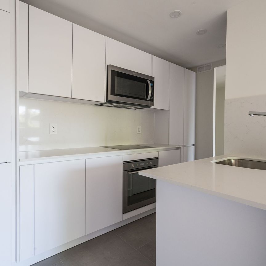 111 Lawton Boulevard - Photo 1