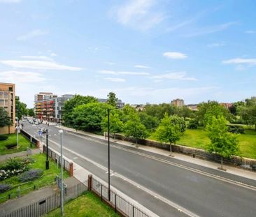 2 Bed Flat, Queensbridge Court, E2 - Photo 3