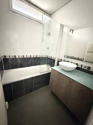 Location Appartement 3 pièces 63m² LYON 3ème - Photo 5