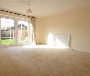 Bruce Close, Slough, SL1 - Photo 2