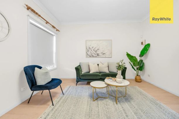 MODERN TWO BEDROOM TOWNHOUSE IN PRIME LOCATION - Photo 1