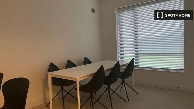 Room in a shared flat for rent in Dublin - Photo 1