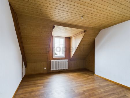 Fantastic 4.5-room penthouse apartment in a prime location in Freienstein-Teufen - Photo 4