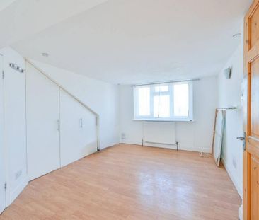 3 bedroom flat to rent - Photo 5