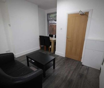 Calais Road (room), Staffordshire, Burton Upon Trent, DE13 - Photo 3