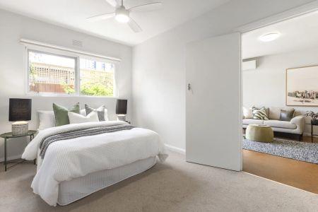 Unit 9/12 William Street, South Yarra. - Photo 2