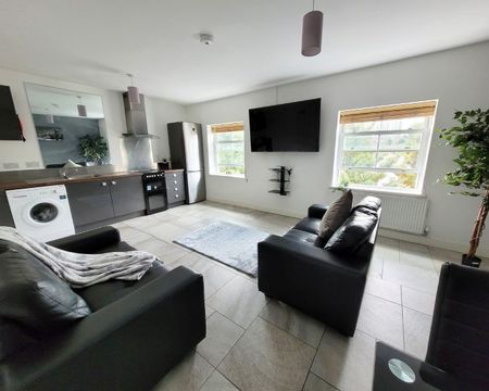 4 Bedrooms, 14 Willowbank Mews Flat 6 – Student Accommodation Coventry - Photo 3