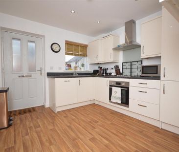 2 bedroom terraced house to rent - Photo 1