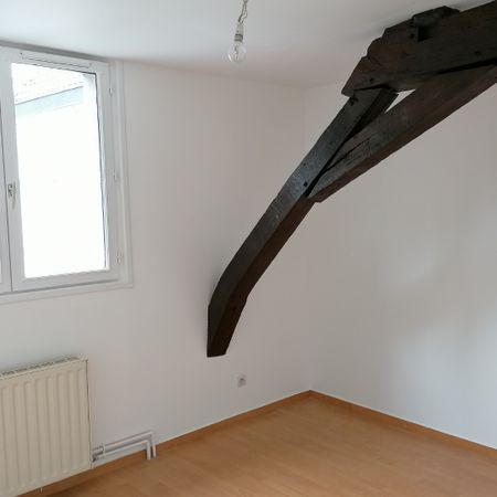 Location Appartement 3 pièces 72m² VALENCIENNES 59300 - Photo 3
