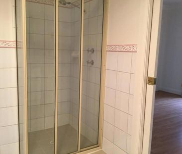 Ideal 3 Bedroom Double Storey Townhouse - Photo 6