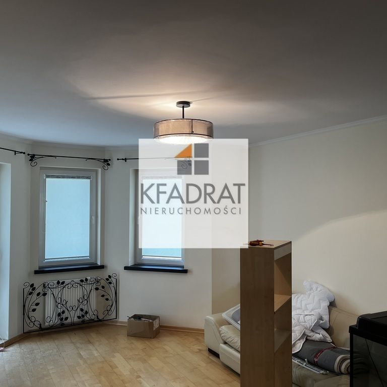 2 pokoje, balkon - 2.500zł + opłaty - Photo 1