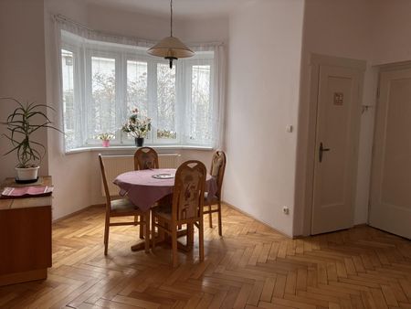 Pronájem bytu 3+1 120 m² - Fotografie 3