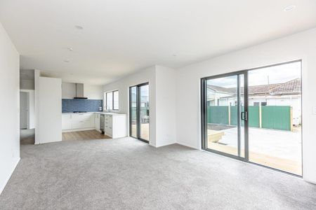 Convenient living in Tawhero - Photo 3