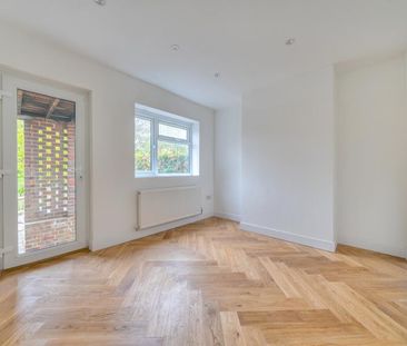 Juniper Terrace, Guildford, Surrey, GU4 - Photo 1