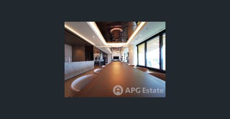 Luxury Living in Melbourne’s Tallest Tower – Stunning City-View Apartment - Photo 2