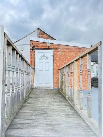 2 bedroom flat to rent - Photo 4