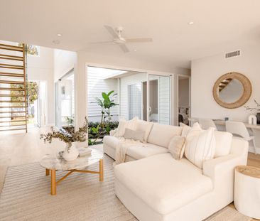 4 Bedroom Double Storey Duplex in Sunrise Beach - Photo 5