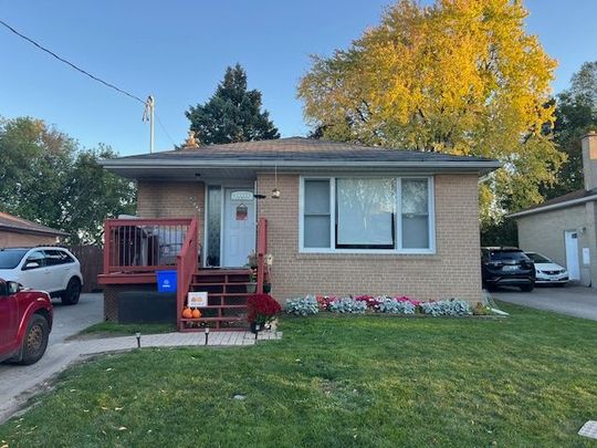 For Lease - 236 Silverbirch Drive, Newmarket, Ontario - Photo 1