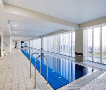 Modern Apartment in the Heart of New Port - Photo 5