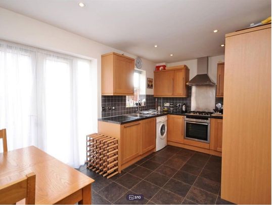 3 Bed Terraced House, Colebrook Close, NW7 - Photo 1