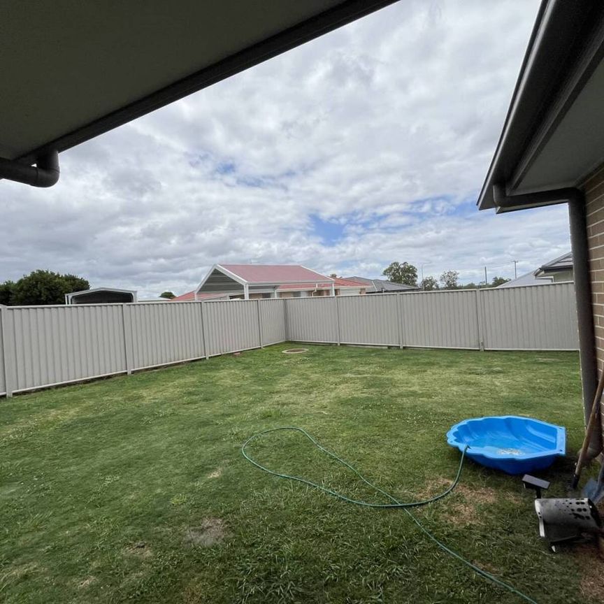 KOOLKAN DUPLEX BUILT 2023! - Photo 1