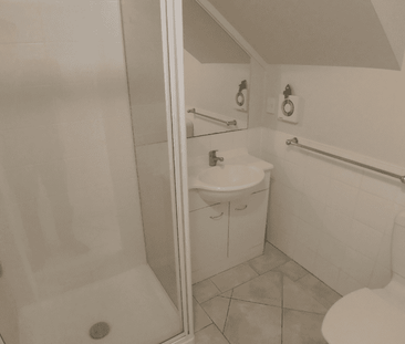 3-Bed, 2-Bath Townhouse in Secure Complex - Photo 3