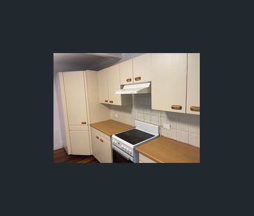 98 solander road, Seven Hills, NSW 2147 - Photo 5