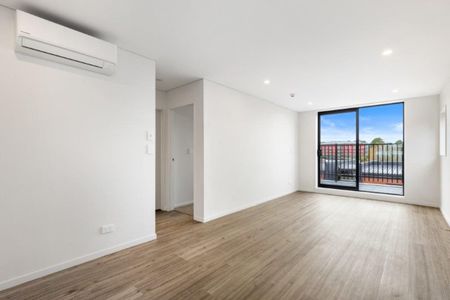 New 2-bedroom apartment with a balcony and a view! - Photo 2