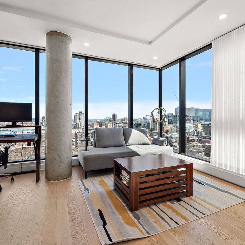 Apartment for rent in Downtown Montréal located in the vibrant Quartier des Spectacles - Photo 1