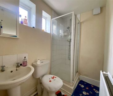 A ground floor one bedroom apartment to rent, approximate 1 mile of... - Photo 4