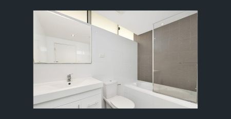 Two bedroom plus Study (can be used as 3 bedroom) in the heart of Mascot - Photo 5