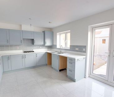 3 bedroom terraced house to rent - Photo 4