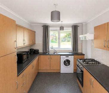 4 bedroom terraced house to rent - Photo 5