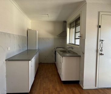 3 BEDROOM FAMILY HOME - Photo 1