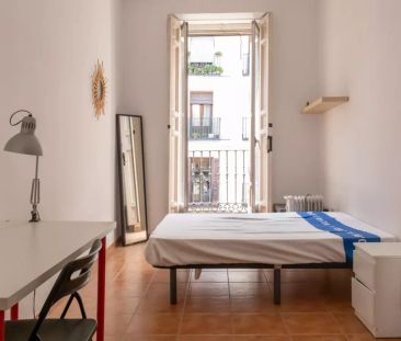Nice room for rent in 4-bedroom apartment in Centro - Foto 6