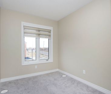 For Lease - 1104 Lockie Drive, Oshawa, Ontario - Photo 3